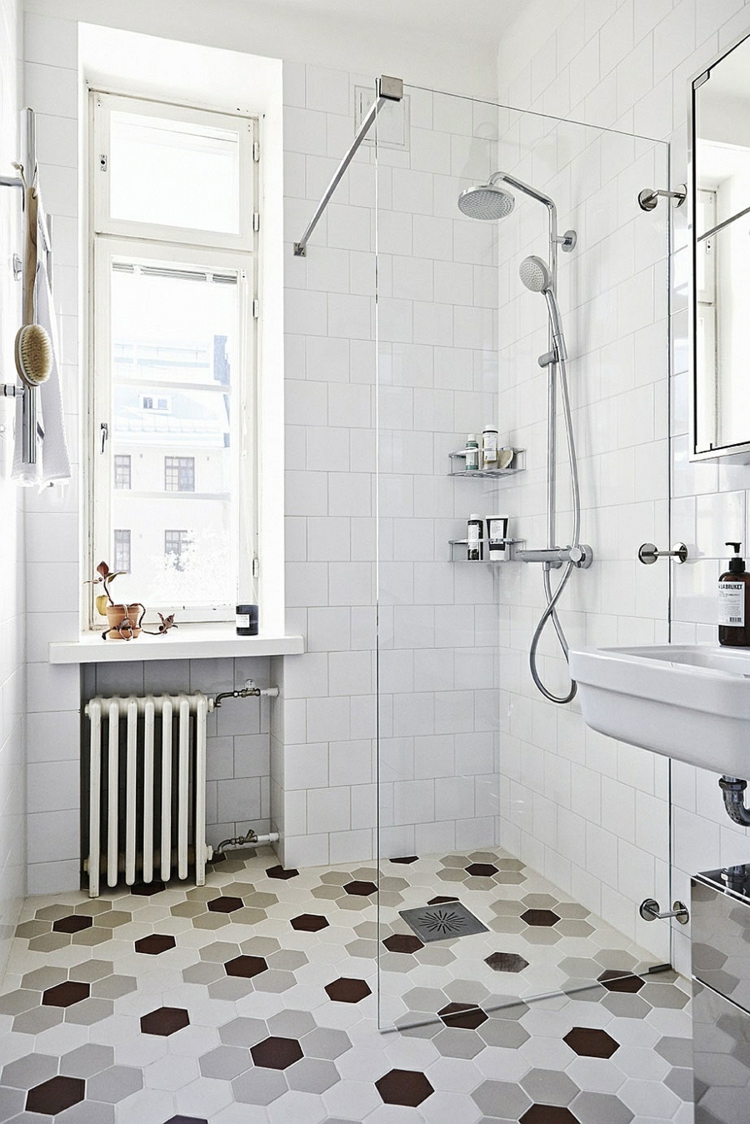 carrelage-hexagonal-salle-bain-blanc-taupe-noir