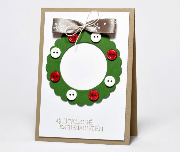 carte-voeux-Noel-DIY-couronne-décorée-boutons-blancs-rouges