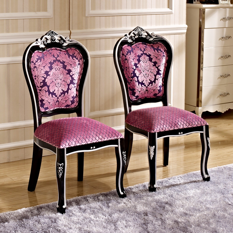 chaise-baroque-bois-repeint-noir-tapisserie-velours-rose