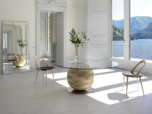 chaises-salle-manger-deisgn-bois-clair-tables-ronde-moderne