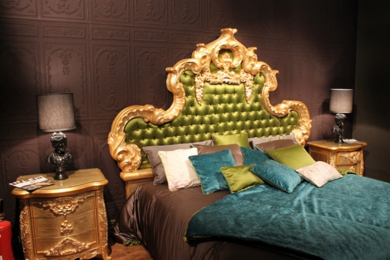 chambre-style-baroque-tête-lit-capitonnée-vert