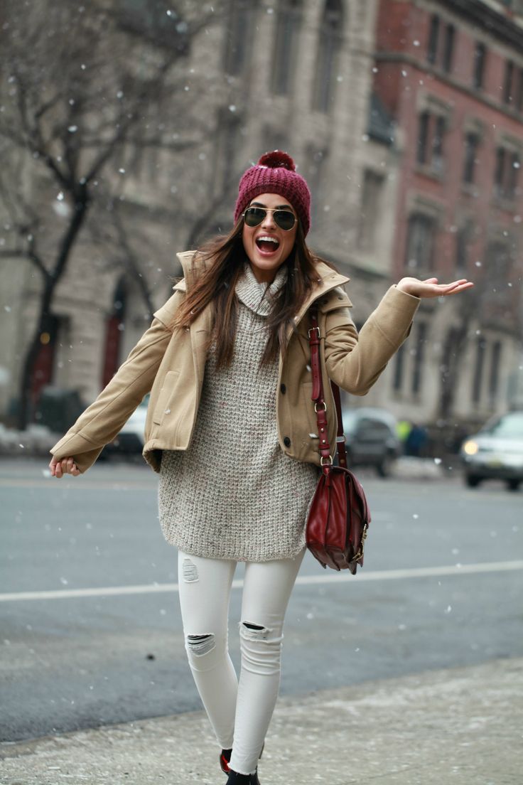chapeau-femme-hiver-bonnet-tricot-rouge-pompon-pull-tricot