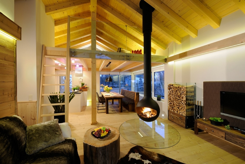 cheminée bois centrale-foyer-ouvert-décor-scandinave