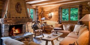 cheminée-bois-pierres-naturelles-décor-bois-massif