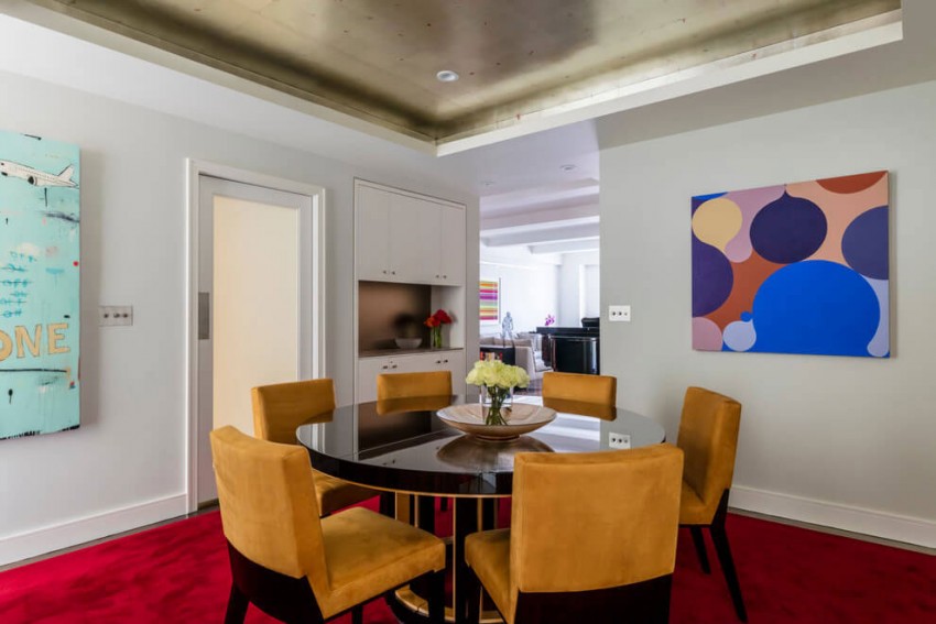 https://deavita.fr/wp-content/uploads/2015/11/design-int%C3%A9rieur-color%C3%A9-salle-manger-rouge-gramboise-jaune.jpg