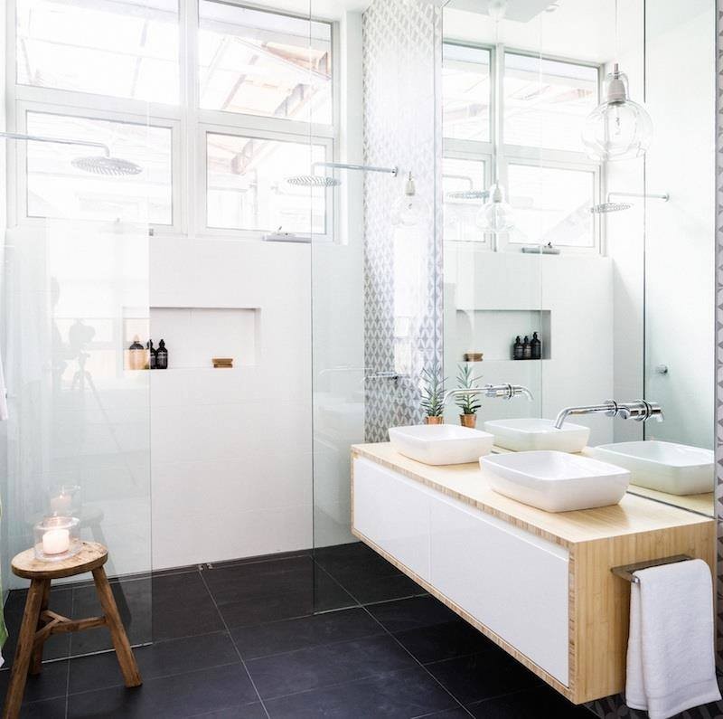 décoration salle de bain zen -plante-verte-pot-meuble-vasque-bois-blanc