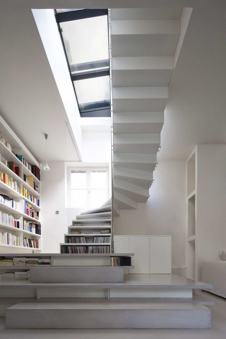 escalier bibliothèque moderne-minimaliste-rangement-contre-marches