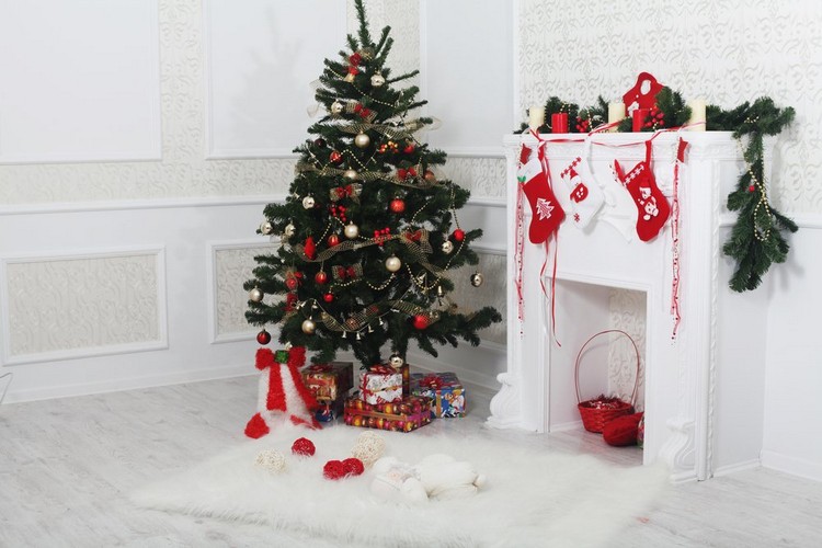 fausse-cheminee-decorative-blanche-decoration-noel-rouge