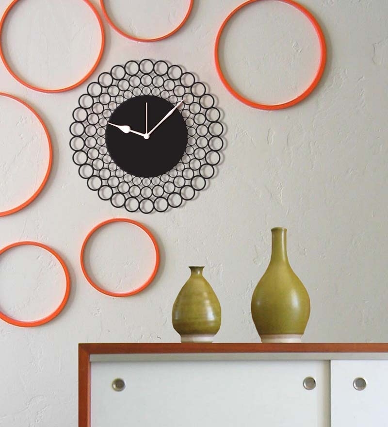 horloge-murale-design-original-noir-blanc-déco-cerceaux-orange
