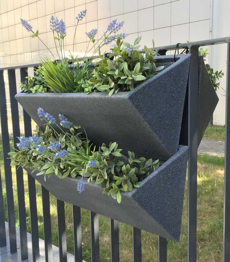 Jardinière balcon originale, support et balconnière en 42 idées Désign Coloré Balcon
