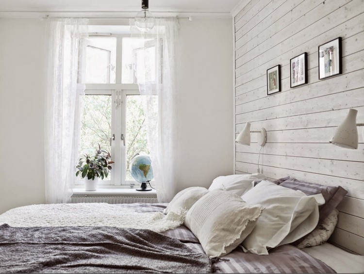 lambris-bois-blanc-chambre-coucher-campagne-chic-appliques-murales-blanches lambris bois blanc