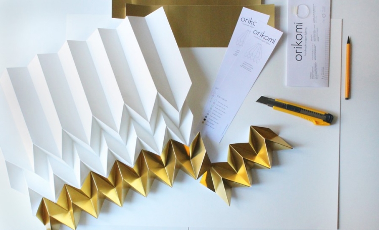 lampe papier origami-blanc-jaune-doré-matériaux-fabrication