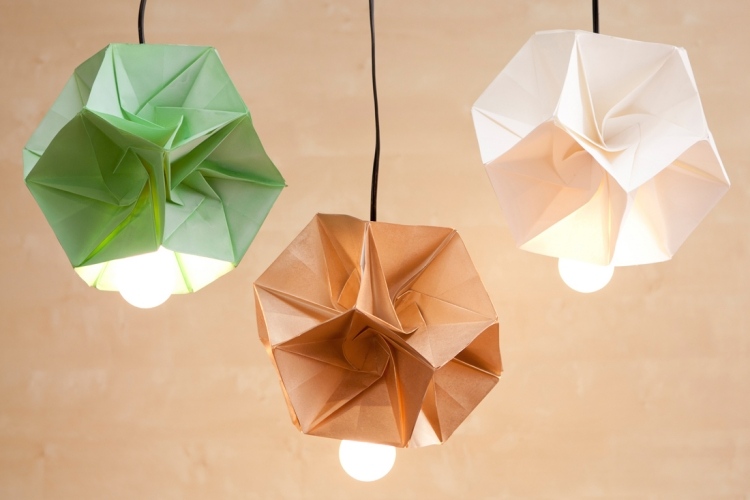lampe-papier-origami-trois-pièces-blanc-doré-vert-pastel