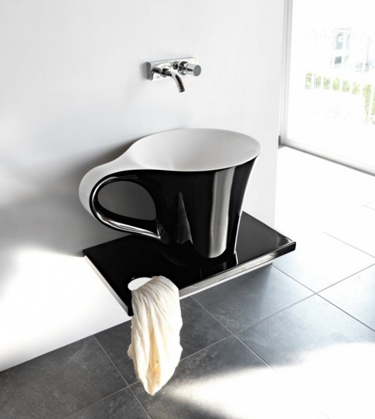 lavabo-design-original-forme-surprenante-tasse-café-blanche-noire