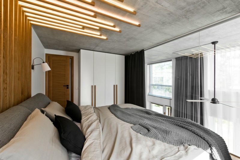 mobilier-scandinave-chambre-adulte-plafond-lumineux-béton-bois