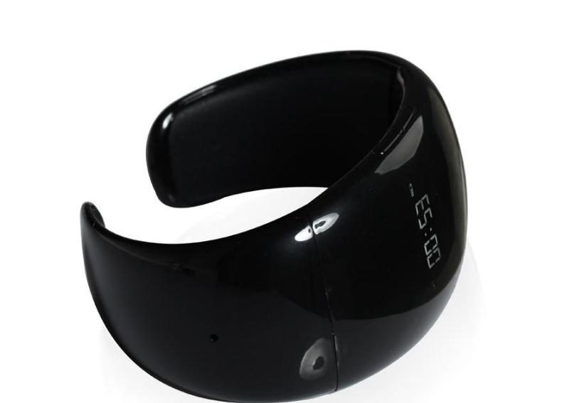 montres-connectées-bracelet-intelligent-design-écran