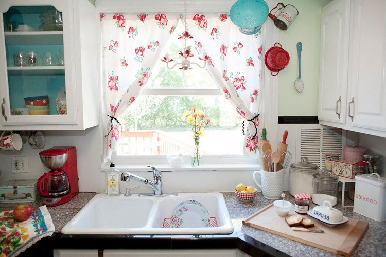 55 rideaux de cuisine et stores pour « habiller » les fenêtres Décor rideaux Dentelle