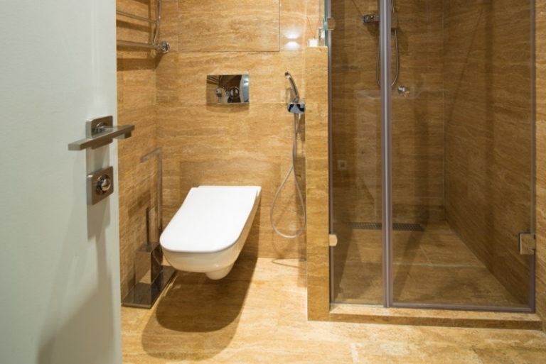salle de bain travertin beige-cabine-douche-verre-transparent