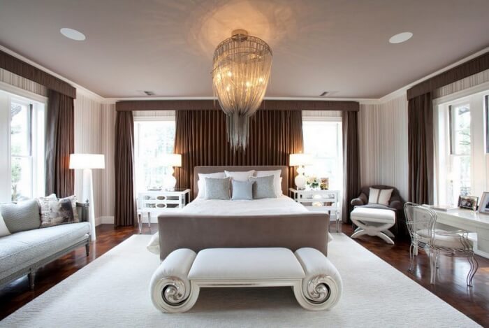 style Art déco chambre-coucher-meridienne-canape-elements-metal-chaise-acrylique-lustre 