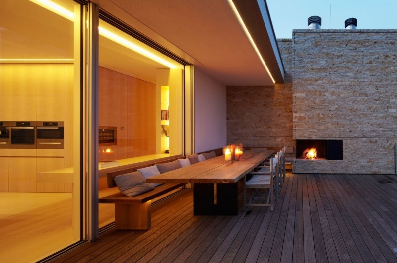 terrasse-bois-composite-banc-table-large-bois-cheminee-pierre-naturelle terrasse bois composite
