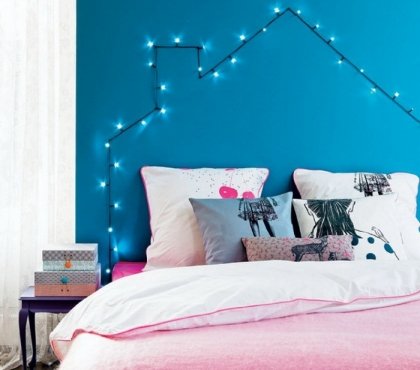 tête de lit à faire soi-même guirlande lumineuse forme-maison