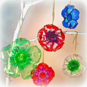 bouteille-plastique-pendentifs-fleurs-fonds-bouteilles-plastique