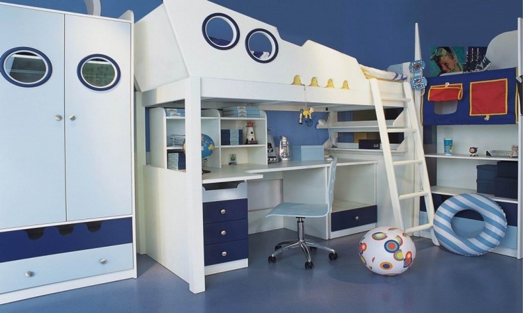 Chambre enfant bleu et déco aux accents colorés ! De bébé Chambre idées Matelot