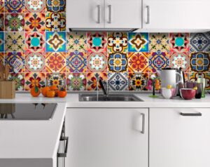 crédence-cuisine-carreaux-ciment-multicolore-mobilier-blanc