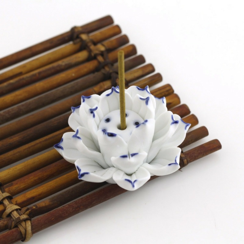 déco-japonaise-bougie-forme-lotus-natte-bambou