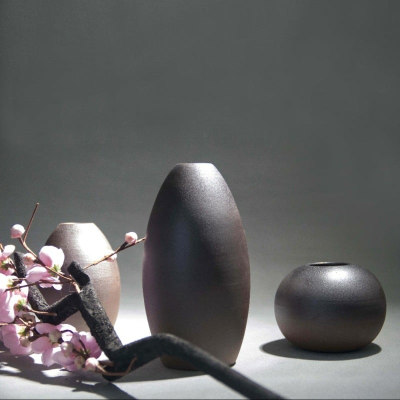 déco-japonaise-vases-japonais-design-noir-blanc