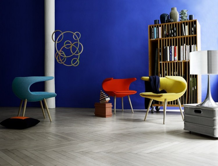 fauteuil design scandinave - pietement-bois-tapisserie-bleu-rouge-jaune-Stouby-Furniture-FROST