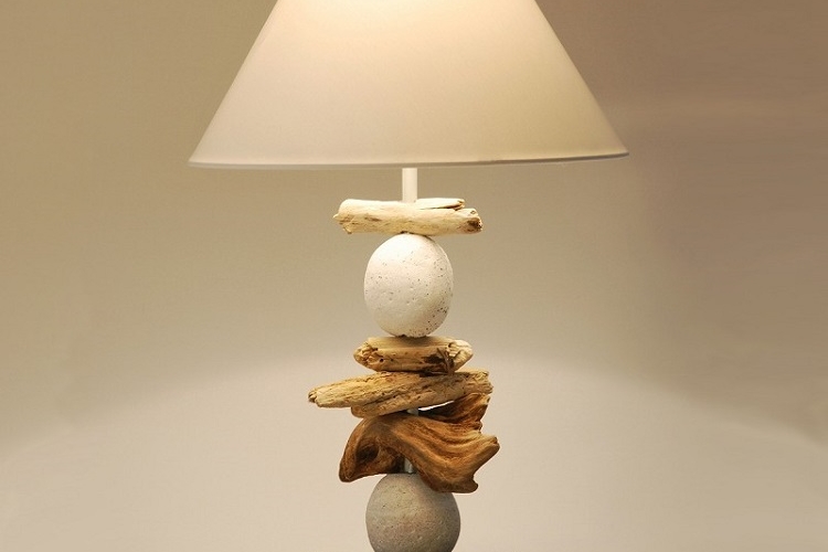 Lampe bois flotté, lampadaire et suspension par la Nature!