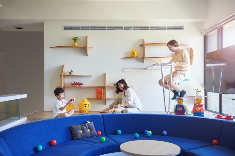 maison-lego-appartement-design-enfants-parents-jouer