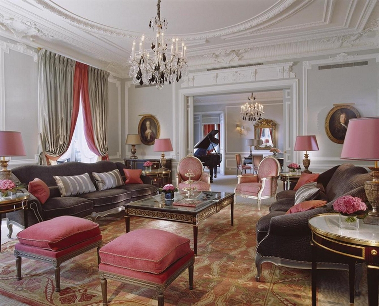 meubles-art-déco-hôtel-Paris-luxe-marsala-rose-poudré-piano-queue