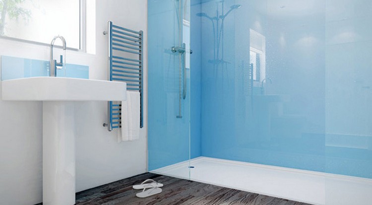 panneau décoratif mural –verre-salle-bains-bleu-glacier-cabine-douche
