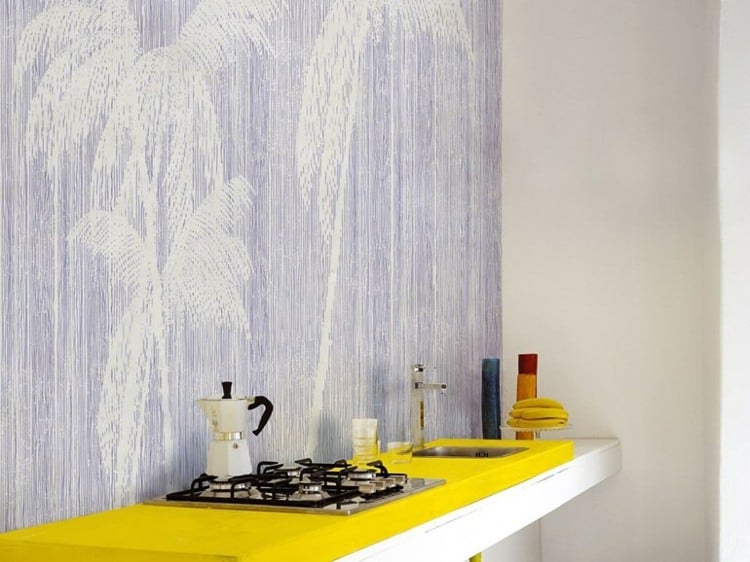 papier peint pour salle de bain -miami-winter-motif-palmier-blanc-toile-fond-lilas