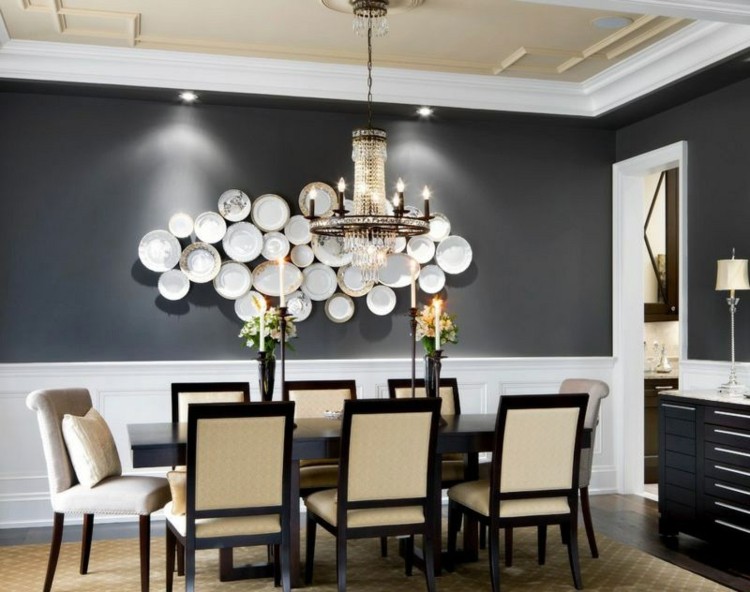 Salle à manger contemporaine et déco aux accents foncés ! Salle manger décor à Buffet