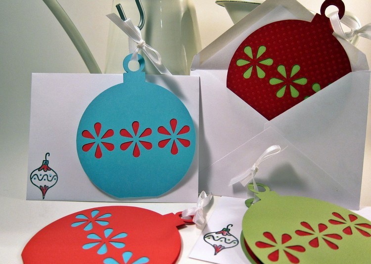 carte de vœux Noël diy-boules-noel-papier-colore