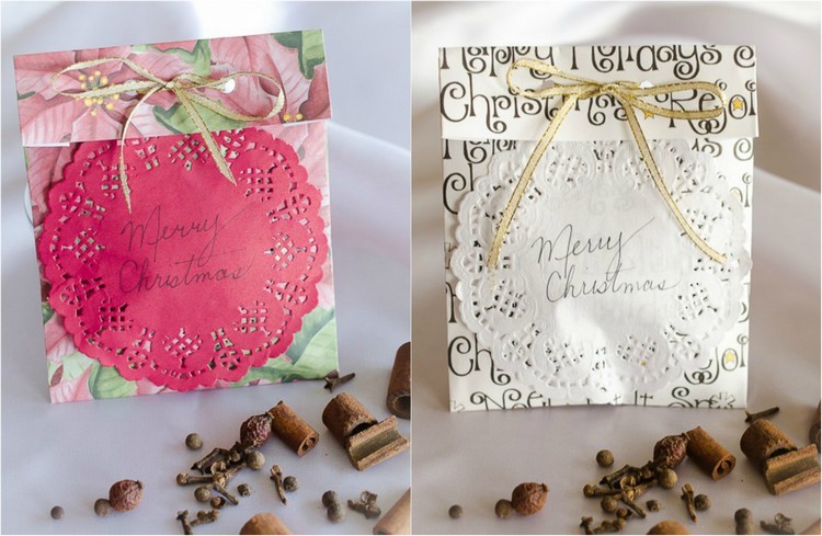 carte de vœux Noël napperons-papier-blanc-rose-noeud-parfumees