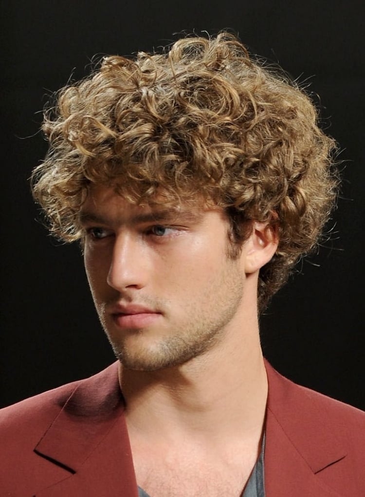 coupe-cheveux-homme-2016-cheveux-frisés