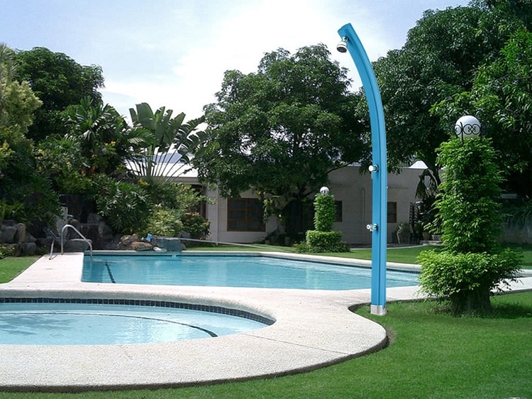 douche de jardin solaire Happy 5-installer-pelouse-piscine