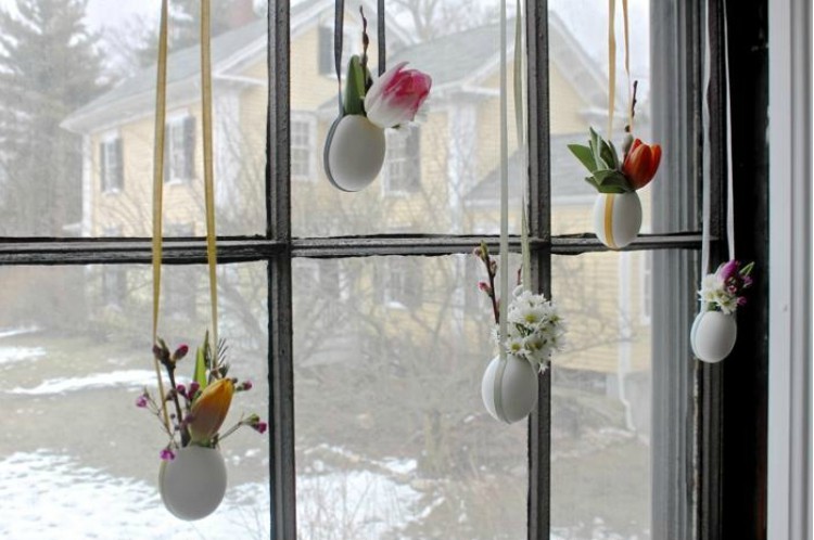 décoration de Pâques à fabriquer -vase-suspendu-coquille-oeuf