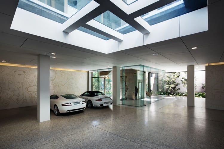 faux plafond bois garage-moderne-sol-dalles-granit