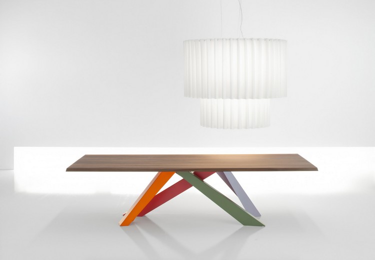 meuble design moderne-table-manger-bois-massif-pietement-colore-alain-gilles-big-table-bonaldo-big-table