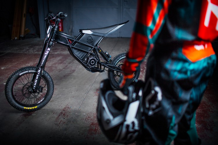 motocross électrique -design-Freeride-agile-ultra-legere