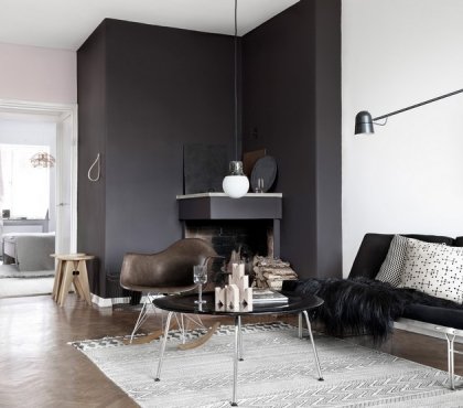 peinture salon moderne -gris-graphite-canape-noir