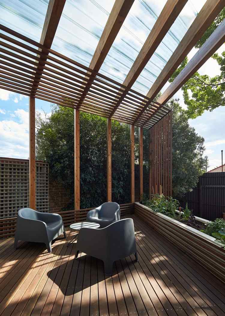 pergola bois -verre-moderne-terrasse-bois-composite