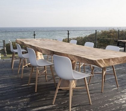 table d’extérieur –design-plateau-bois-massif-forme-naturelle-ROUGH-NORR11