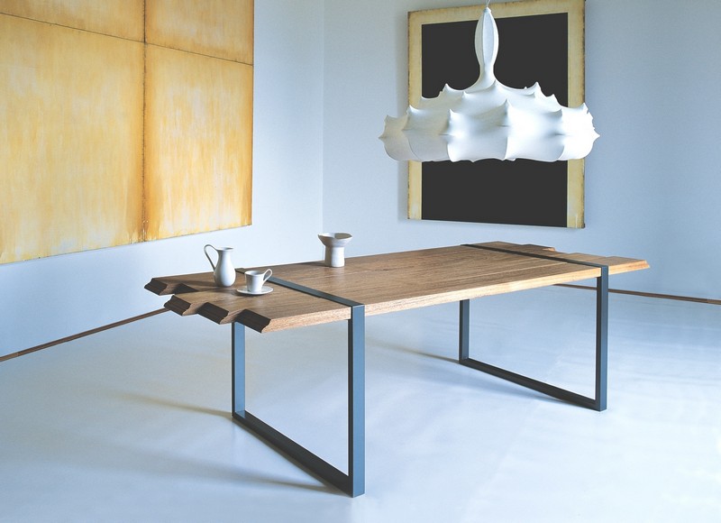 table-salle-manger-zanotta-bois-massif-indistriel-suspension