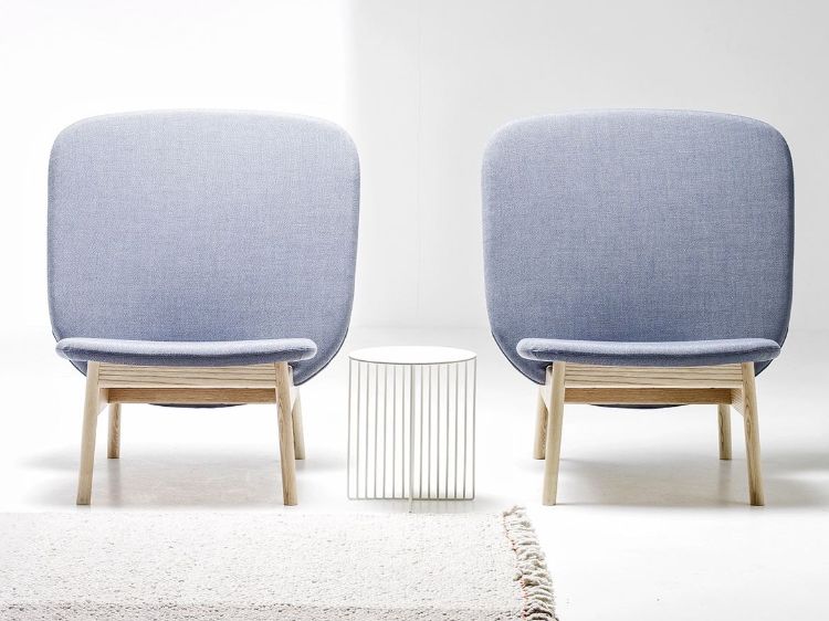 meubles design -fauteuil-rembourre-bois-bleu-serenite-ALA